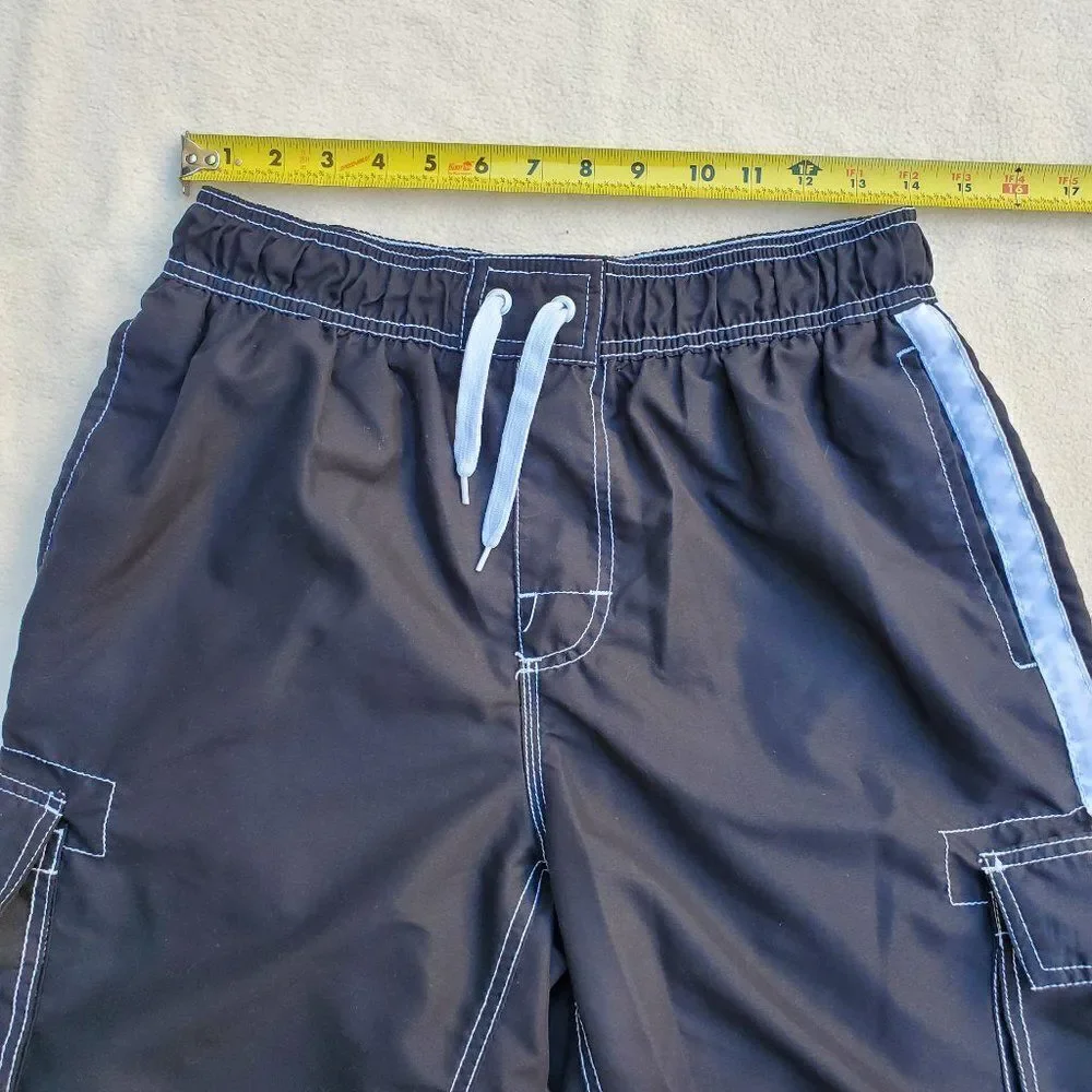 NWOT Kanu Surf black and white swim trunks